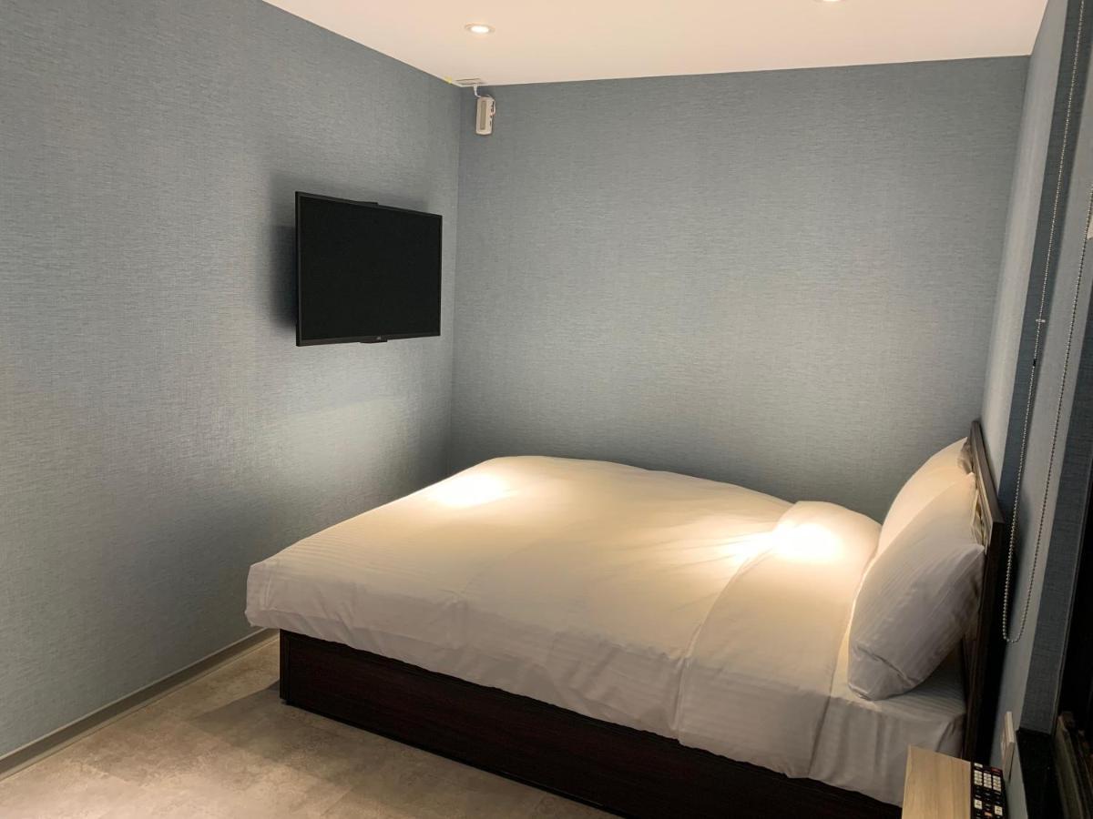 Donni Room For Rent Taipei Exteriör bild