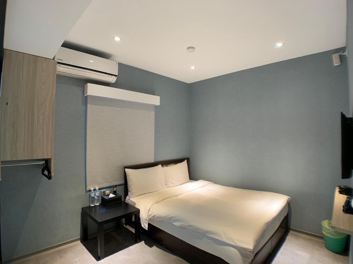 Donni Room For Rent Taipei Exteriör bild